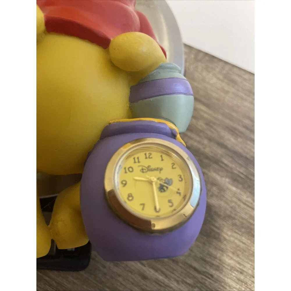Vintage Winnie the Pooh Honey Pot Clock, Bumblebee Bobble Head